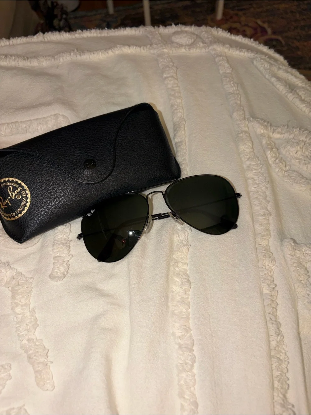 Ray-Ban Aviator Sunglasses in Black Frame with Dark Green Lenses